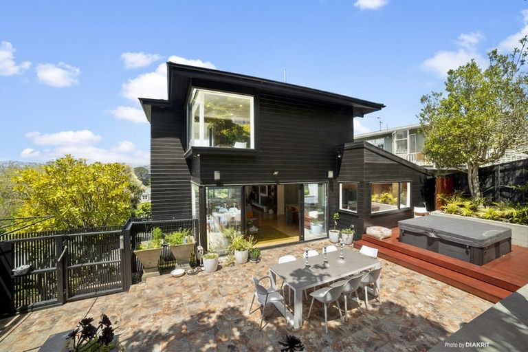 Photo of property in 32 Upton Terrace, Thorndon, Wellington, 6011