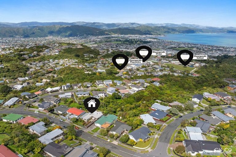 Photo of property in 21 Acacia Avenue, Maungaraki, Lower Hutt, 5010