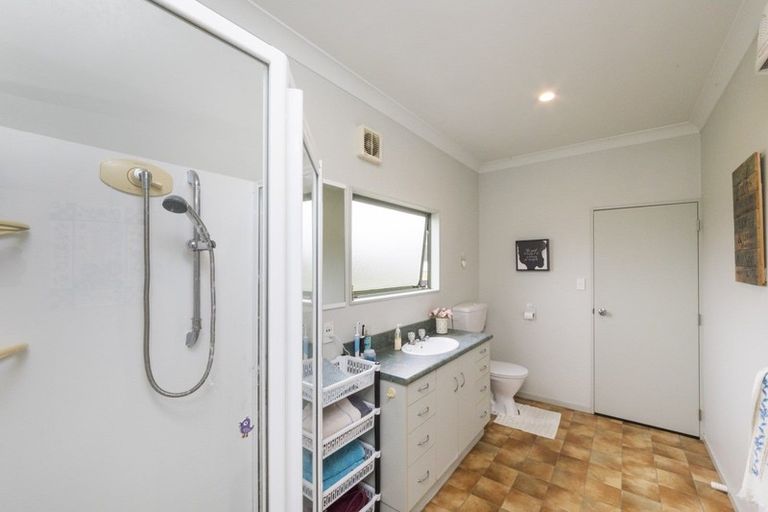Photo of property in 865 Reid Line East, Bunnythorpe, Palmerston North, 4481