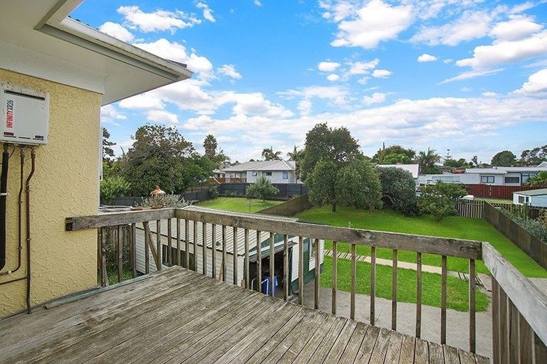Photo of property in 5 Lane Road, Weymouth, Auckland, 2103