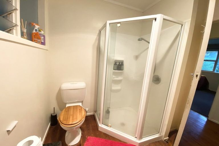 Photo of property in 19 Coroglen Avenue, Birkenhead, Auckland, 0626