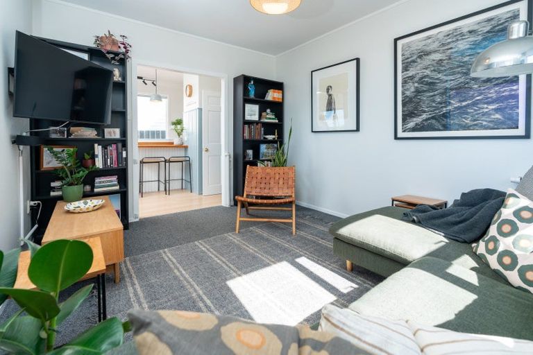 Photo of property in 150 Owhiro Bay Parade, Owhiro Bay, Wellington, 6023