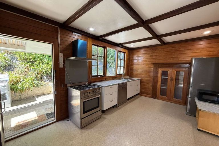 Photo of property in 61 Rolleston Street, Mount Cook, Wellington, 6021