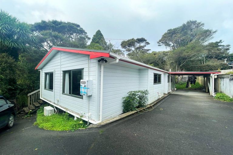 Photo of property in 1/7 Classic Grove, Bayview, Auckland, 0629