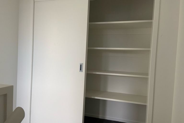 Photo of property in 4/8 Yeovil Road, Te Atatu Peninsula, Auckland, 0610