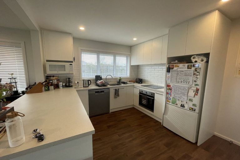 Photo of property in 2/60 Grahams Road, Burnside, Christchurch, 8041