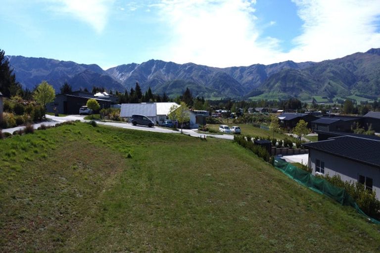 Photo of property in 13 Sarges Way, Lake Hawea, 9382