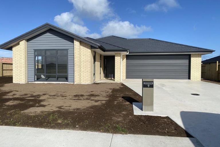 Photo of property in 9 Te Piriti Road, One Tree Point, 0118