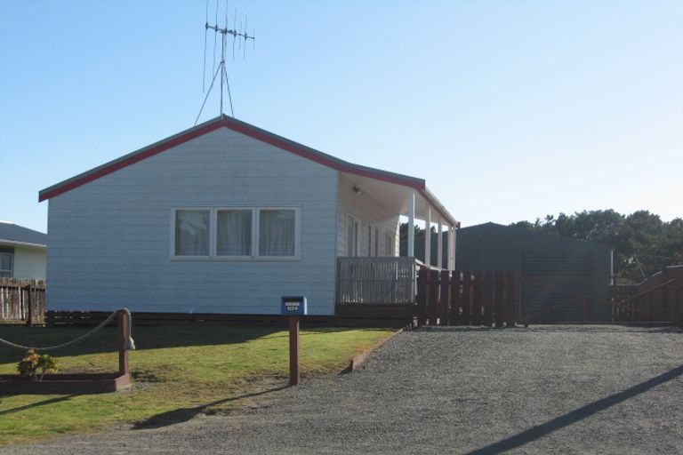 Photo of property in 624 Waitarere Beach Road, Waitarere Beach, Levin, 5510