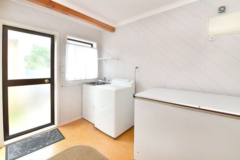 Photo of property in 73 Kauri Road, Stanmore Bay, Whangaparaoa, 0932