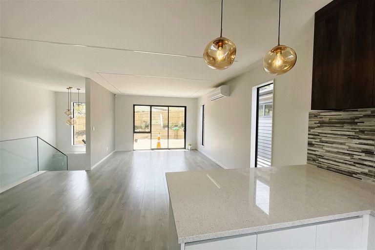 Photo of property in 2b Marina Road, Torbay, Auckland, 0630