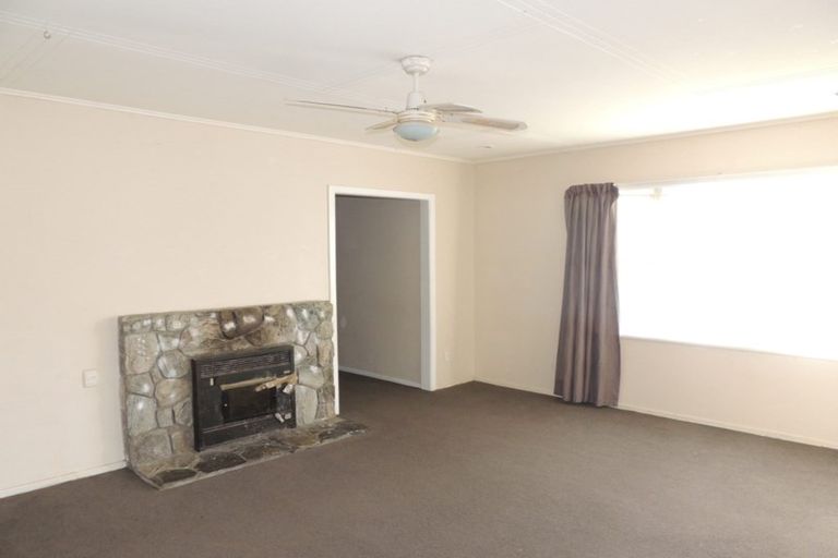 Photo of property in 372 George Street, Stokes Valley, Lower Hutt, 5019