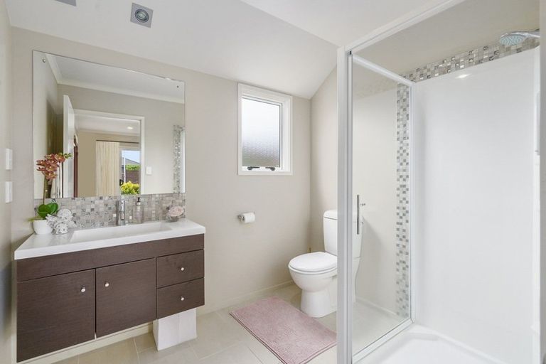 Photo of property in 19 Tennyson Avenue, Kelvin Grove, Palmerston North, 4414