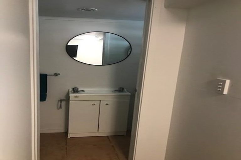 Photo of property in 77 Brian Crescent, Stanmore Bay, Whangaparaoa, 0932