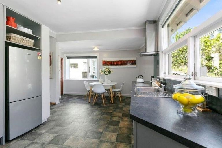 Photo of property in 35 Raroa Road, Kelburn, Wellington, 6012