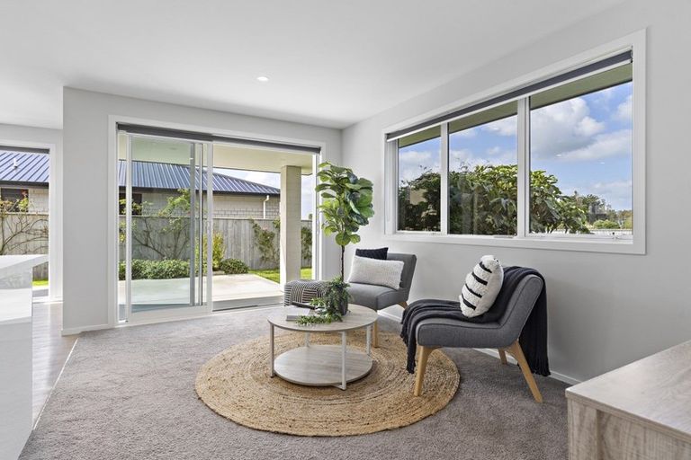 Photo of property in 28 Feist Street, Carterton, 5713