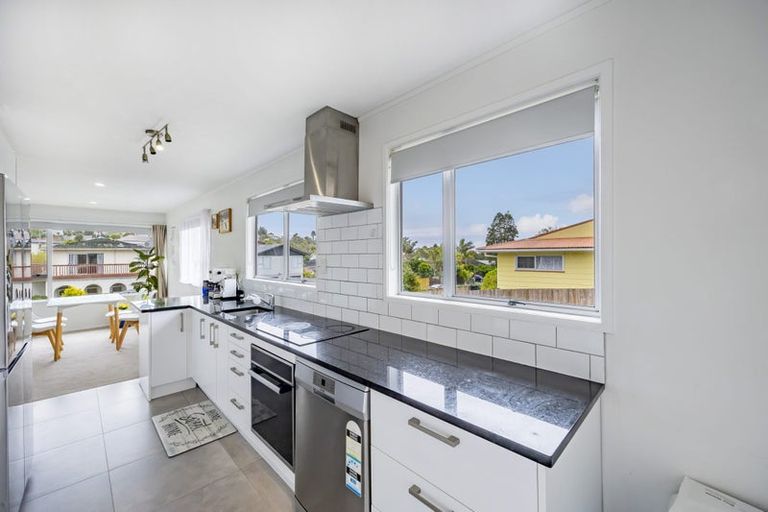 Photo of property in 46 Awaruku Road, Torbay, Auckland, 0630