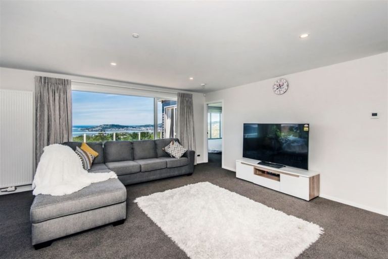 Photo of property in 8 Cessna Way, Newlands, Wellington, 6037