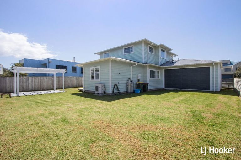 Photo of property in 30 Papaunahi Road, Bowentown, Waihi Beach, 3177