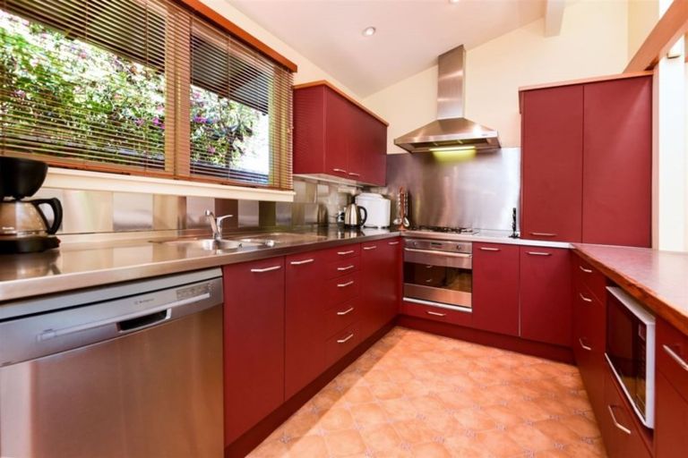 Photo of property in 33 Lynfield Avenue, Ilam, Christchurch, 8041