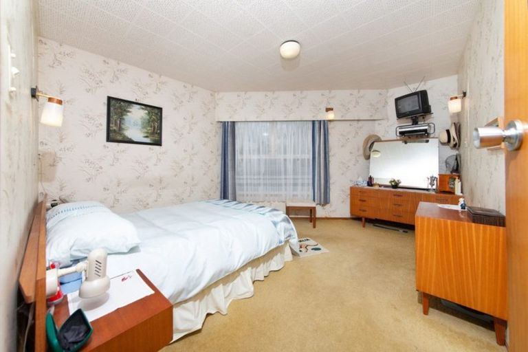 Photo of property in 49 Eskdale Road, Birkdale, Auckland, 0626