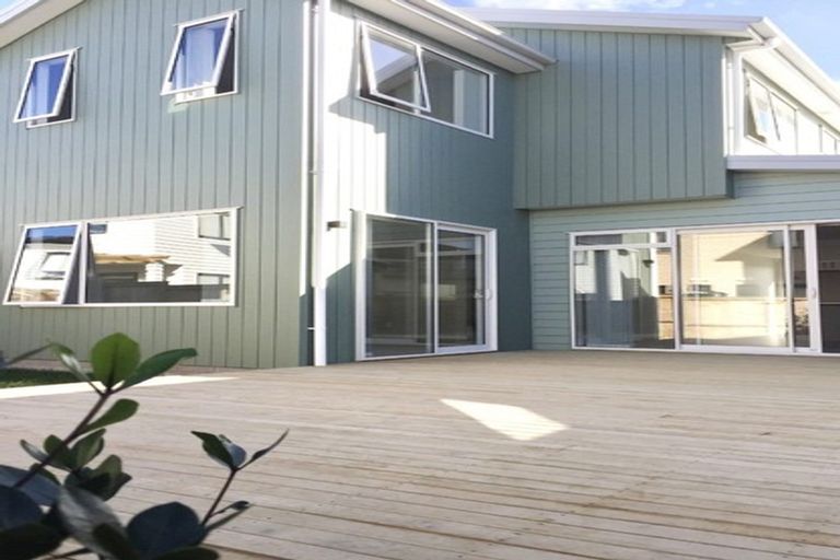 Photo of property in 12 Roa Avenue, Hobsonville, Auckland, 0616