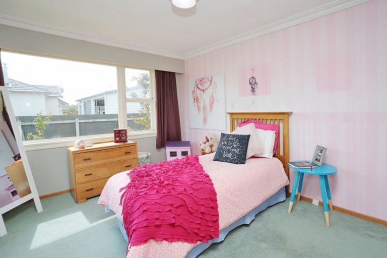 Photo of property in 27 Salford Street, Windsor, Invercargill, 9810