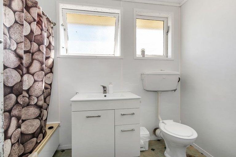 Photo of property in 6 Emerson Road, Clover Park, Auckland, 2023
