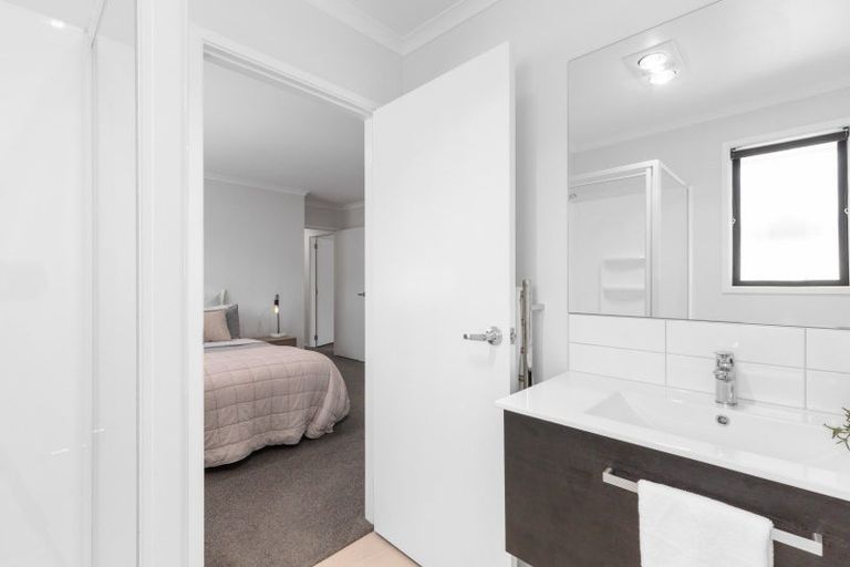 Photo of property in 6 Martingale Drive, Whitby, Porirua, 5024