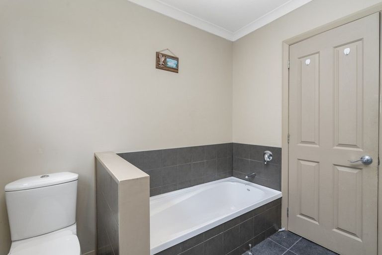 Photo of property in 36 Avenue Road, Foxton, 4814