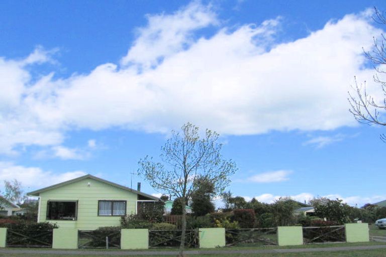 Photo of property in 2/11 Arthur Crescent, Hilltop, Taupo, 3330