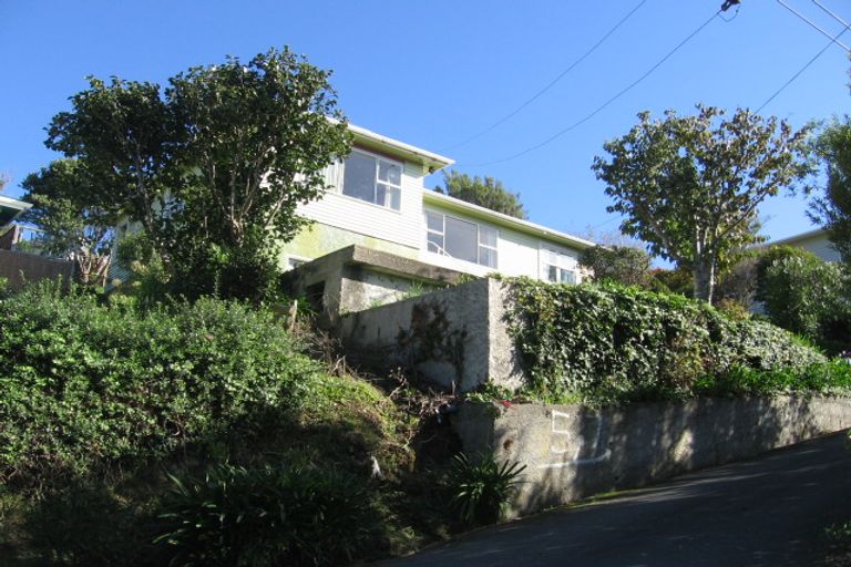 Photo of property in 5 Allen Terrace, Tawa, Wellington, 5028