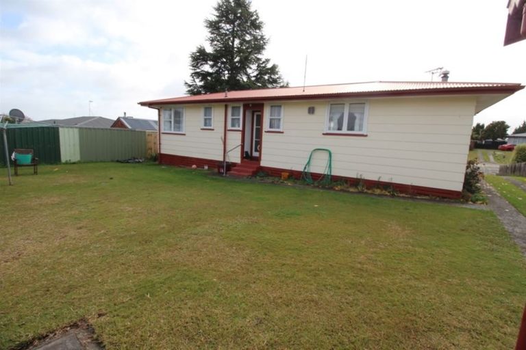 Photo of property in 2 Pateke Place, Tokoroa, 3420