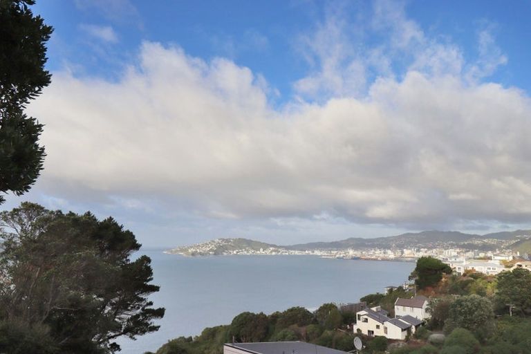 Photo of property in 2/72 Homebush Road, Khandallah, Wellington, 6035