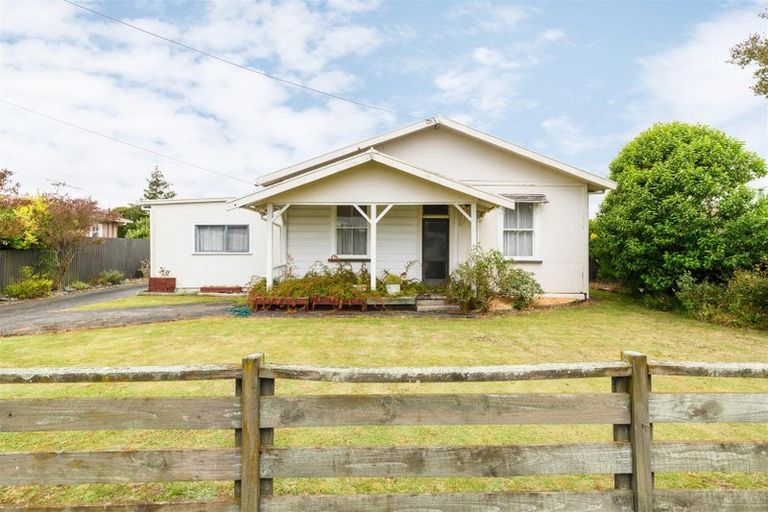 Photo of property in 9 Oxford Street, Marton, 4710