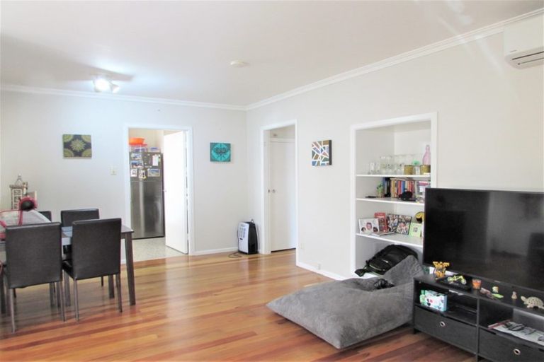 Photo of property in 121 Kings Crescent, Hutt Central, Lower Hutt, 5010
