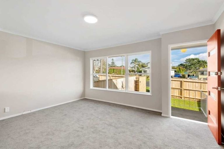 Photo of property in 95c Verbena Road, Birkdale, Auckland, 0626
