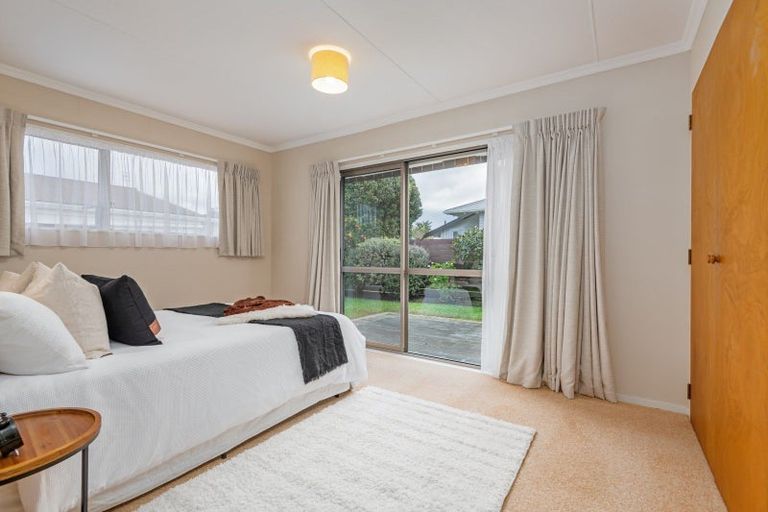 Photo of property in 4 Colombo Street, Hokowhitu, Palmerston North, 4410