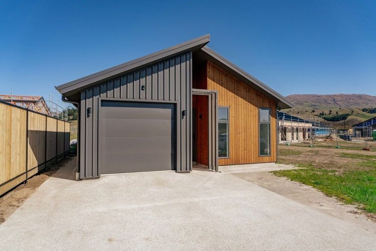 Photo of property in 37 Bragato Way, Cromwell, 9310