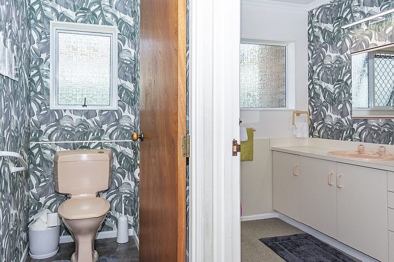 Photo of property in 1/36 Tukapa Street, Westown, New Plymouth, 4310