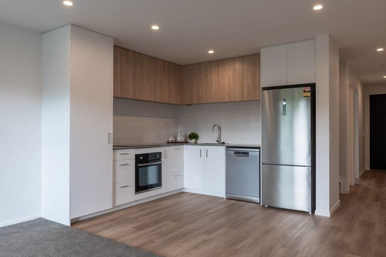 Photo of property in 4 Tuputupu Drive, Kumeu, 0810