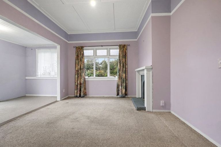 Photo of property in 65 Lynwood Road, New Lynn, Auckland, 0600