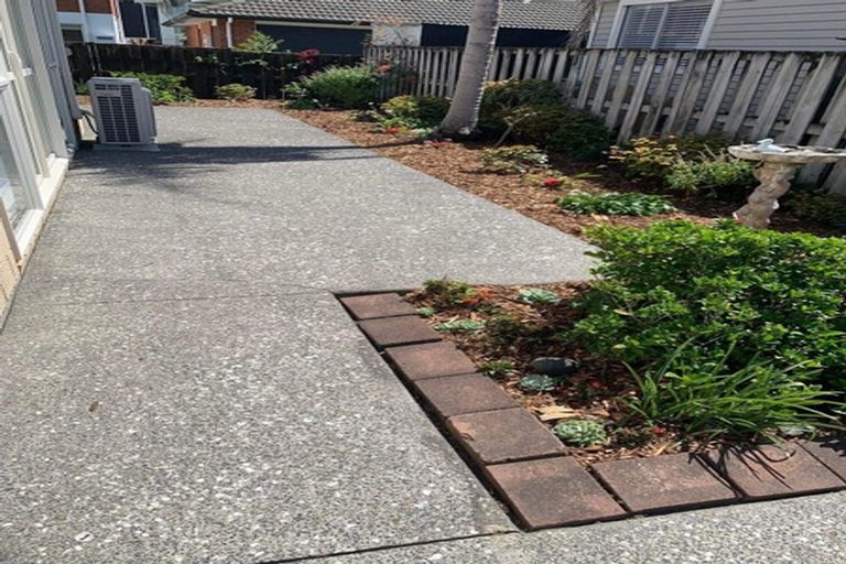 Photo of property in 27a Doment Crescent, Orewa, 0931