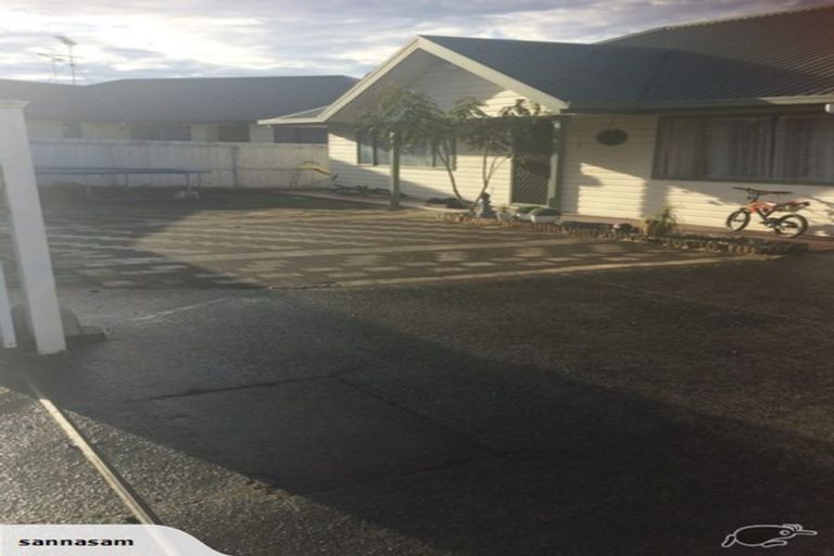 Photo of property in 113 Kindergarten Drive, Conifer Grove, Takanini, 2112