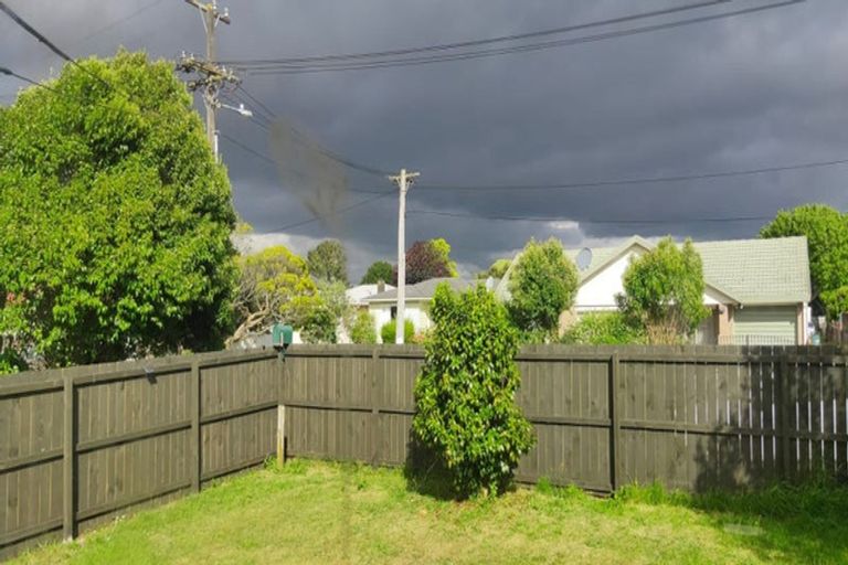 Photo of property in 1/12 Cambridge Road, Manurewa, Auckland, 2102