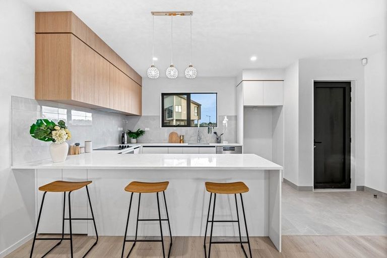 Photo of property in 173 Henwood Road, Westgate, 0814