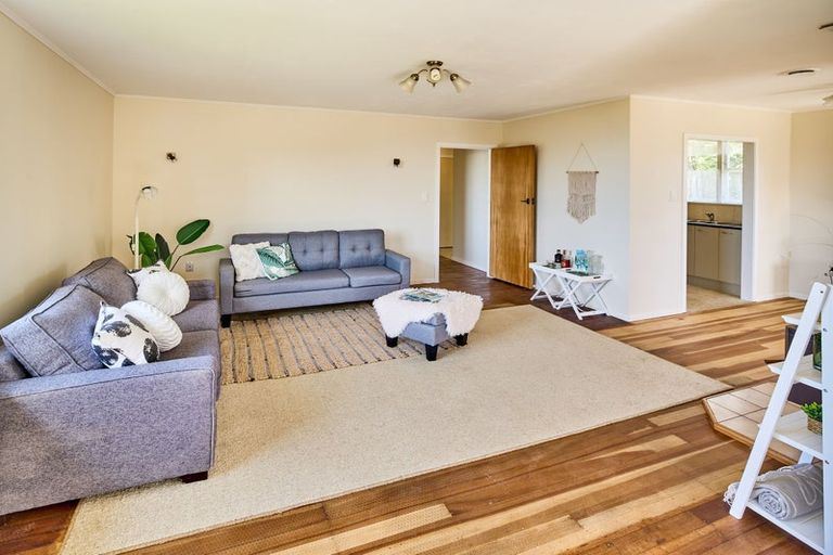 Photo of property in 18 Pukerua Beach Road, Pukerua Bay, 5026