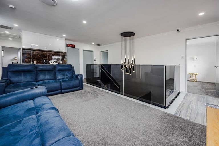 Photo of property in 29a Plumley Crescent, Mangere, Auckland, 2022