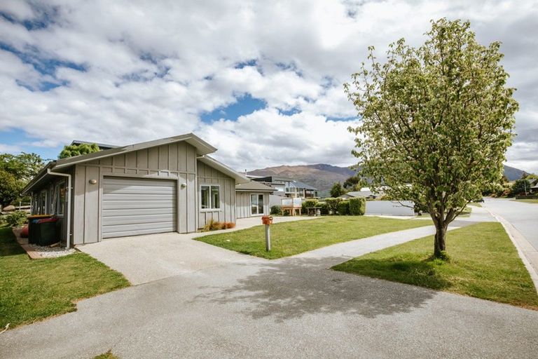 Photo of property in 10a Allenby Place, Wanaka, 9305