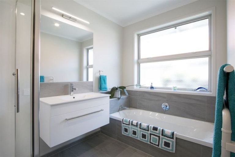 Photo of property in 22 Ballantyne Way, Aongatete, Katikati, 3178